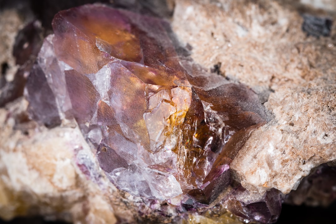 Najrzadsze minerały Ziemi: skarby ukryte głęboko pod powierzchnią